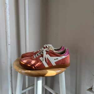 Gola Elan Sneakers in Coral / Fuschia